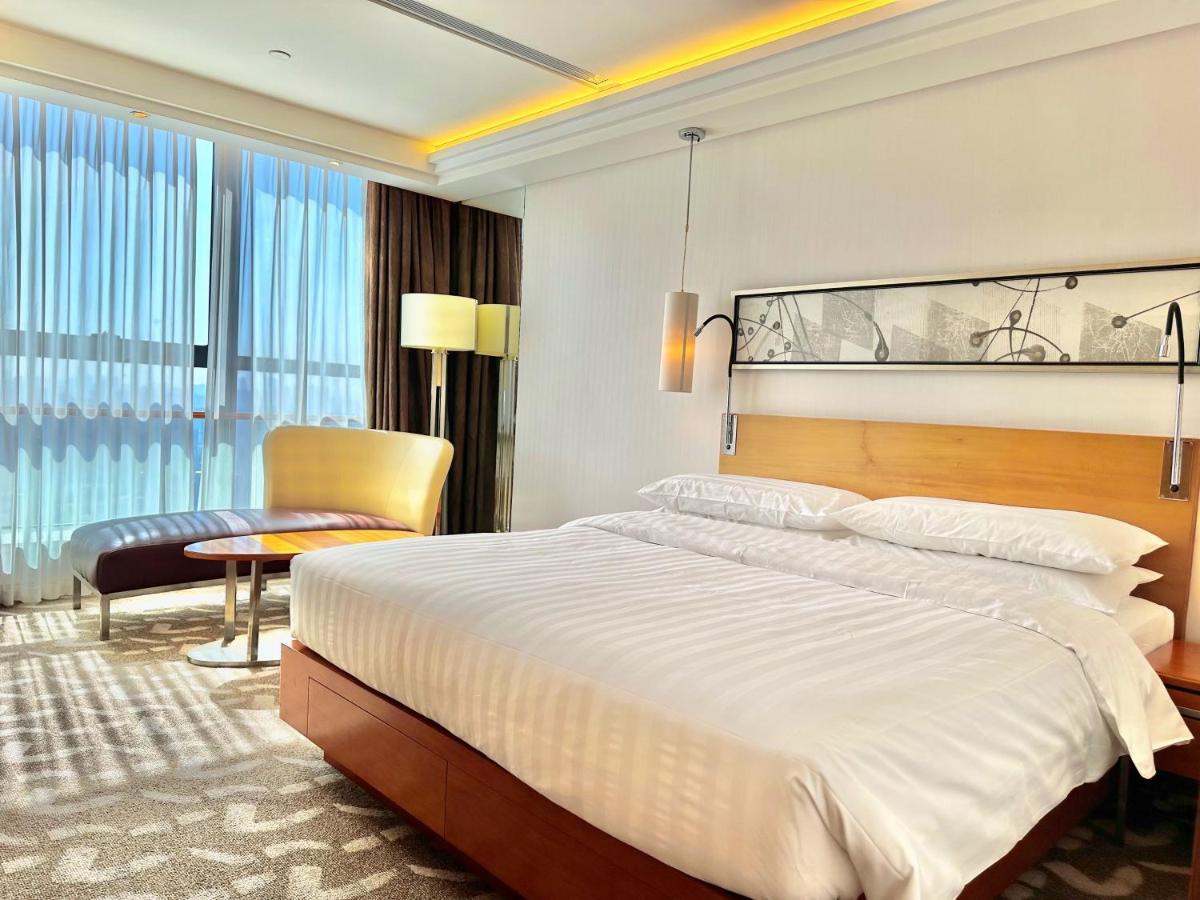สวิสโซเทล ฝอซาน Hotel ภายนอก รูปภาพ