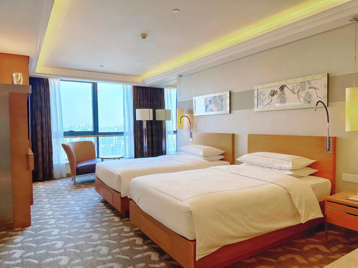 สวิสโซเทล ฝอซาน Hotel ภายนอก รูปภาพ