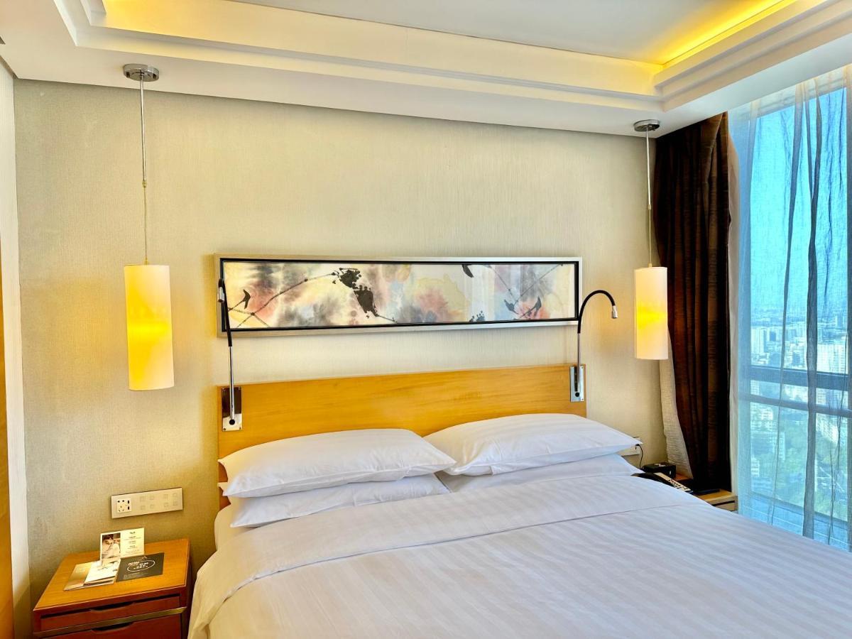 สวิสโซเทล ฝอซาน Hotel ภายนอก รูปภาพ