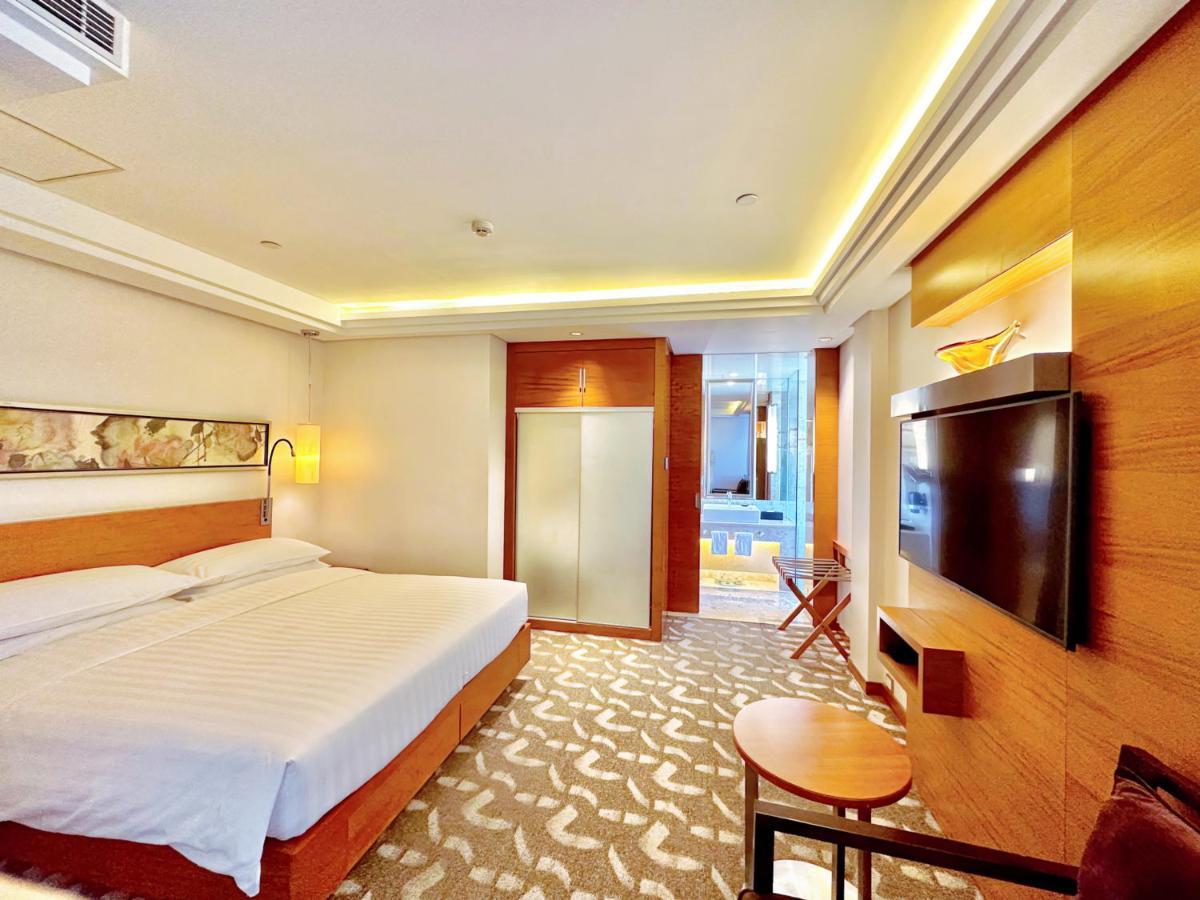 สวิสโซเทล ฝอซาน Hotel ภายนอก รูปภาพ