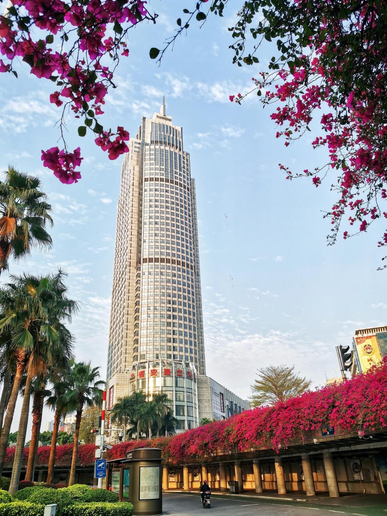 สวิสโซเทล ฝอซาน Hotel ภายนอก รูปภาพ