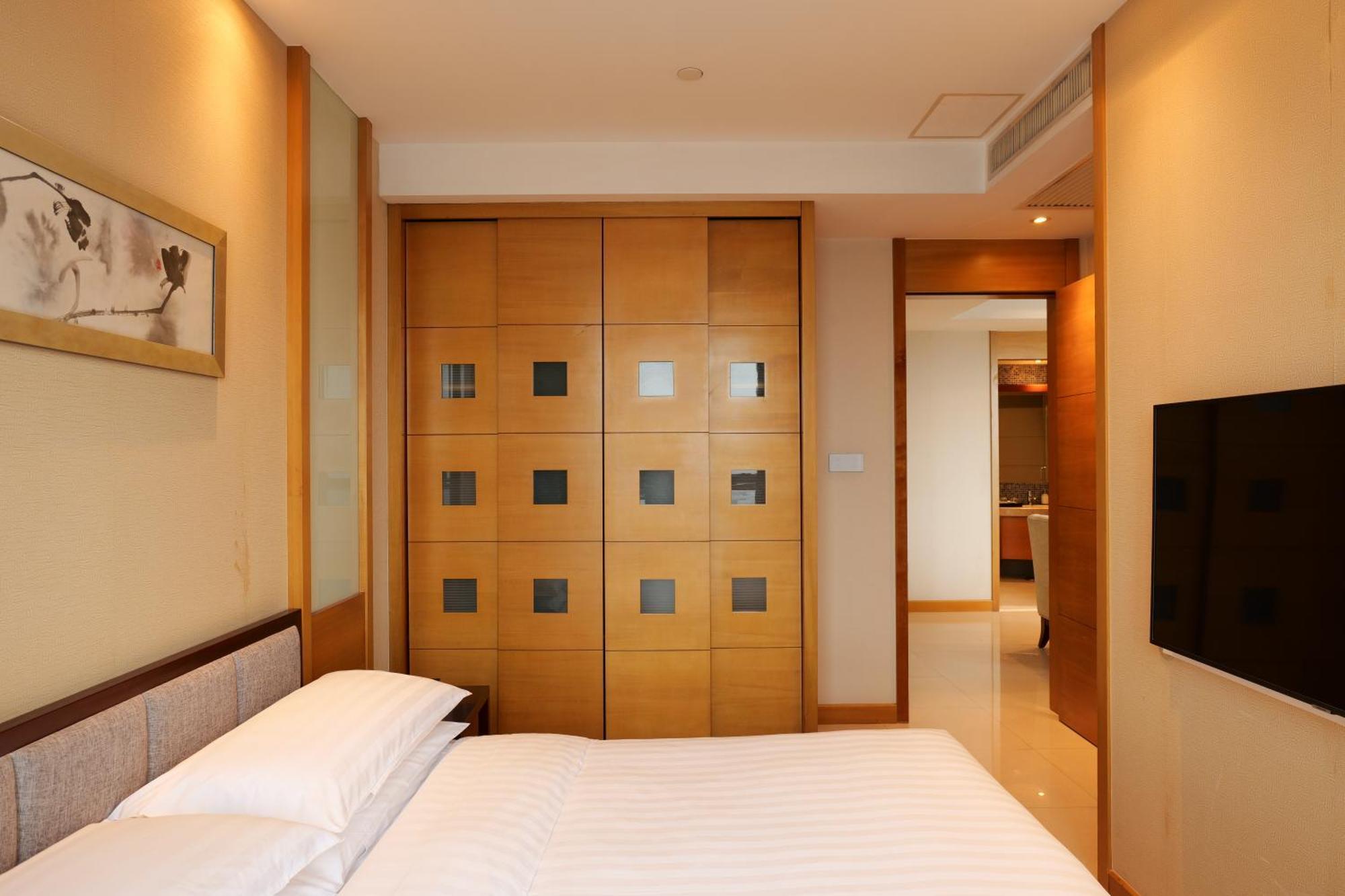 สวิสโซเทล ฝอซาน Hotel ภายนอก รูปภาพ